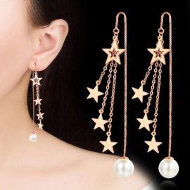 Boucles d'oreilles fines clous en or rose avec 4 étoiles et perles