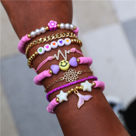 Lot de 8 bracelets surfeuse fille avec smileys et coeurs