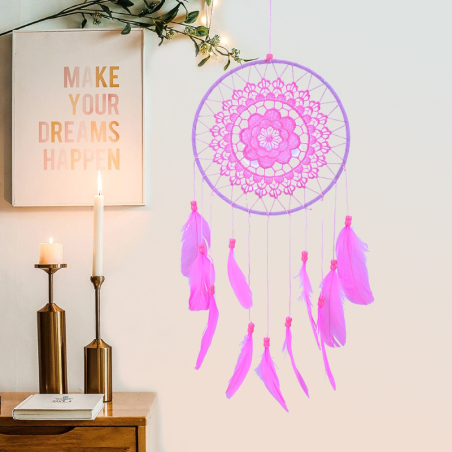 Medium-sized pink dream catcher Bellezza with embroidery pattern